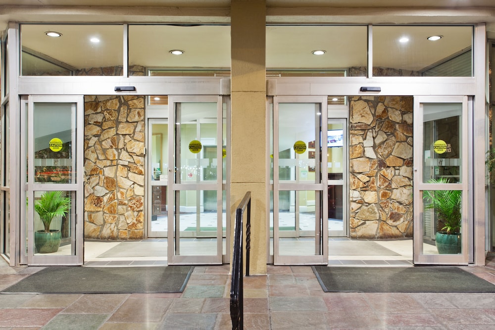 Holiday Inn Charleston Riverview by IHG - photo 53