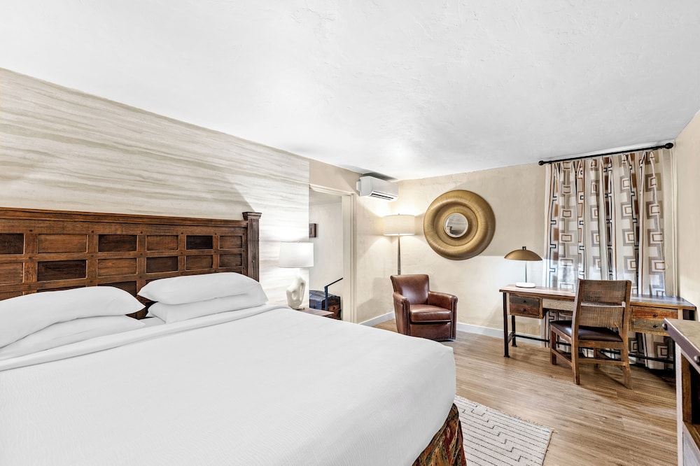 Lodge on the Desert - photo 42