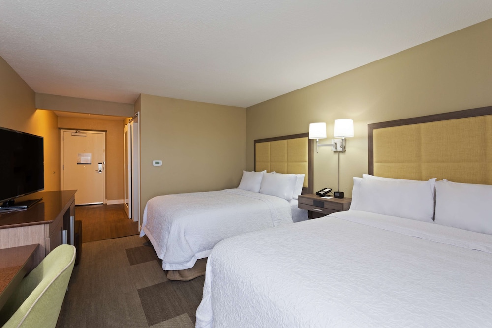 Hampton Inn Sault Ste Marie - photo 14
