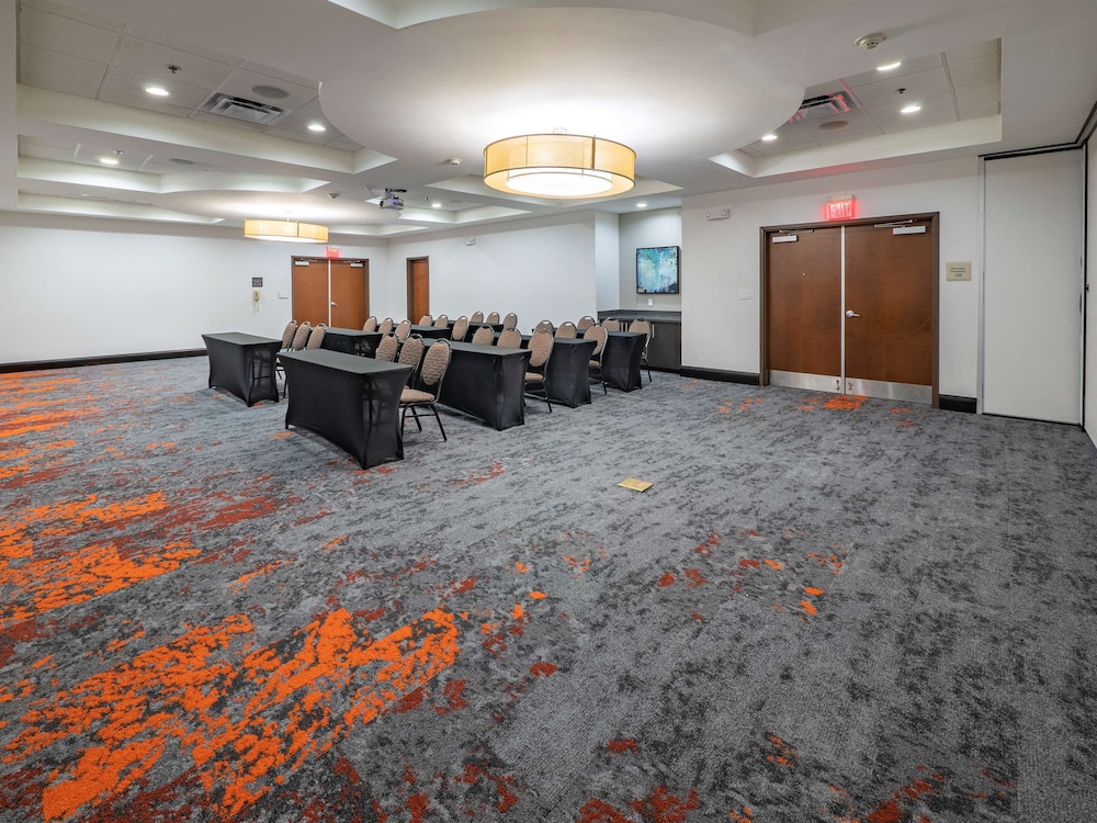 Hilton Garden Inn Atlanta South McDonough - photo 31