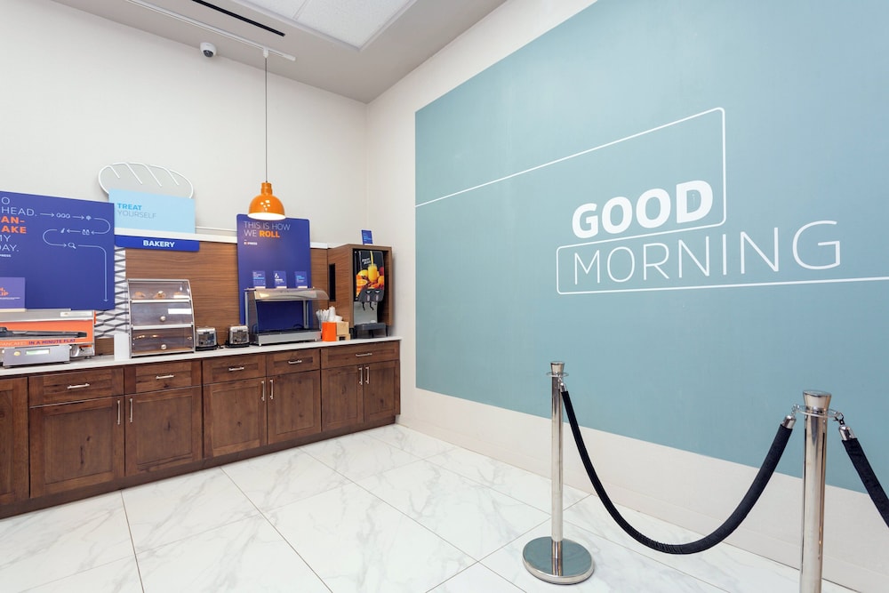 Holiday Inn Express New Rochelle by IHG - photo 42