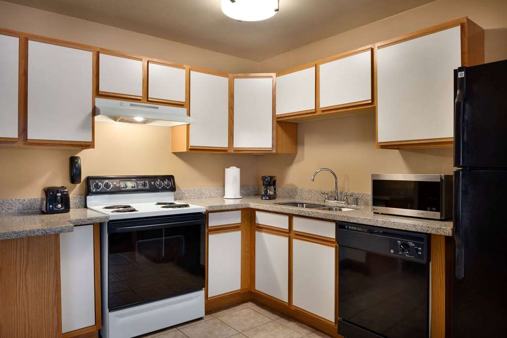 Hawthorn Extended Stay by Wyndham Milwaukee Airport - photo 9
