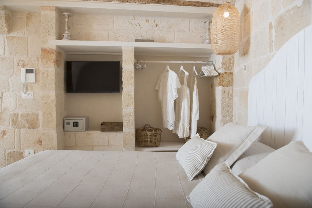 Dimora Madina — 4-Star Luxury Hotel in Monopoli, Italy