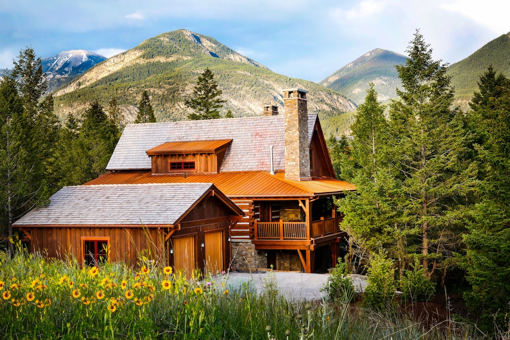 Headwaters Private Residences at Eagle Ranch Resort in Invermere, Canada