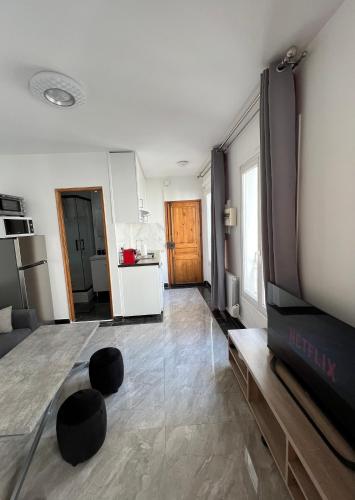 Paris 2024 Olympics 3 4 Persons - last minute hotel in Paris