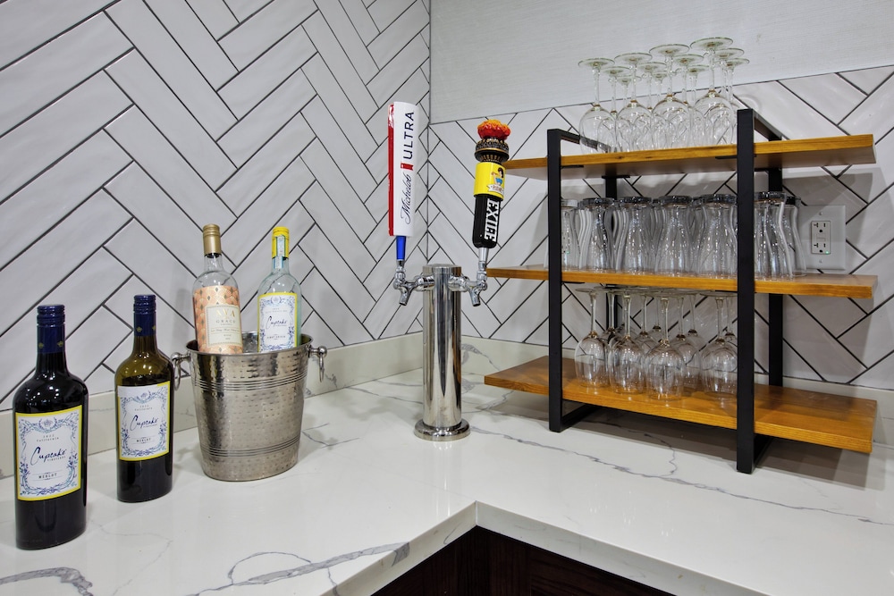 Staybridge Suites Ames - photo 19