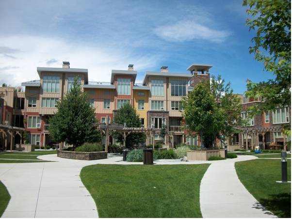 The Strand Lakeside Resort in Vernon, Canada