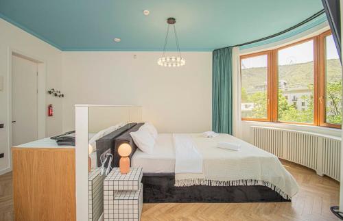 Panoramic Studio Apt in Tbilisi Center By Wehost