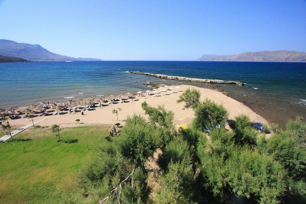 Nautilus Bay in Kissamos, Greece