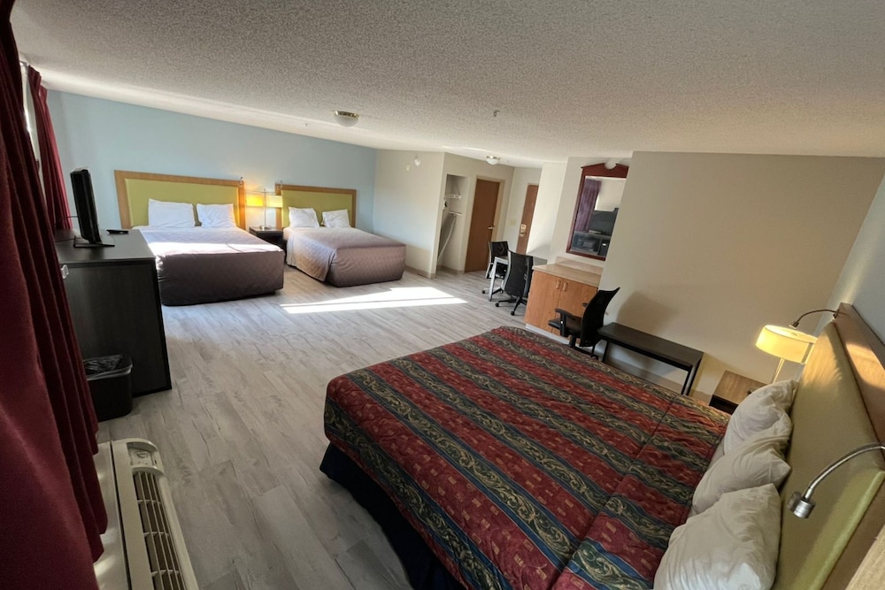 Coratel Inn and Suites by Jasper Wesley Hospital - photo 15