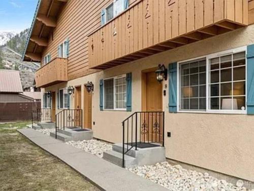 Cozy Bavarian Getaway — Leavenworth