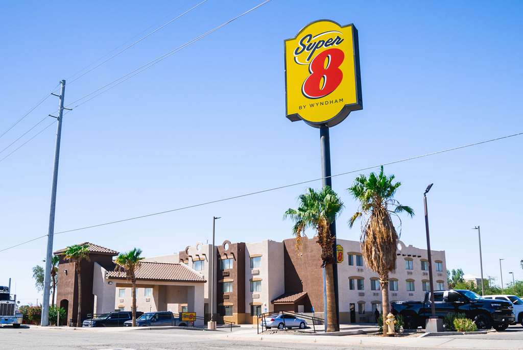 Super 8 by Wyndham Yuma - photo 2