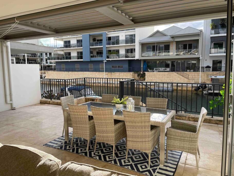 Canal Vista — Mandurah