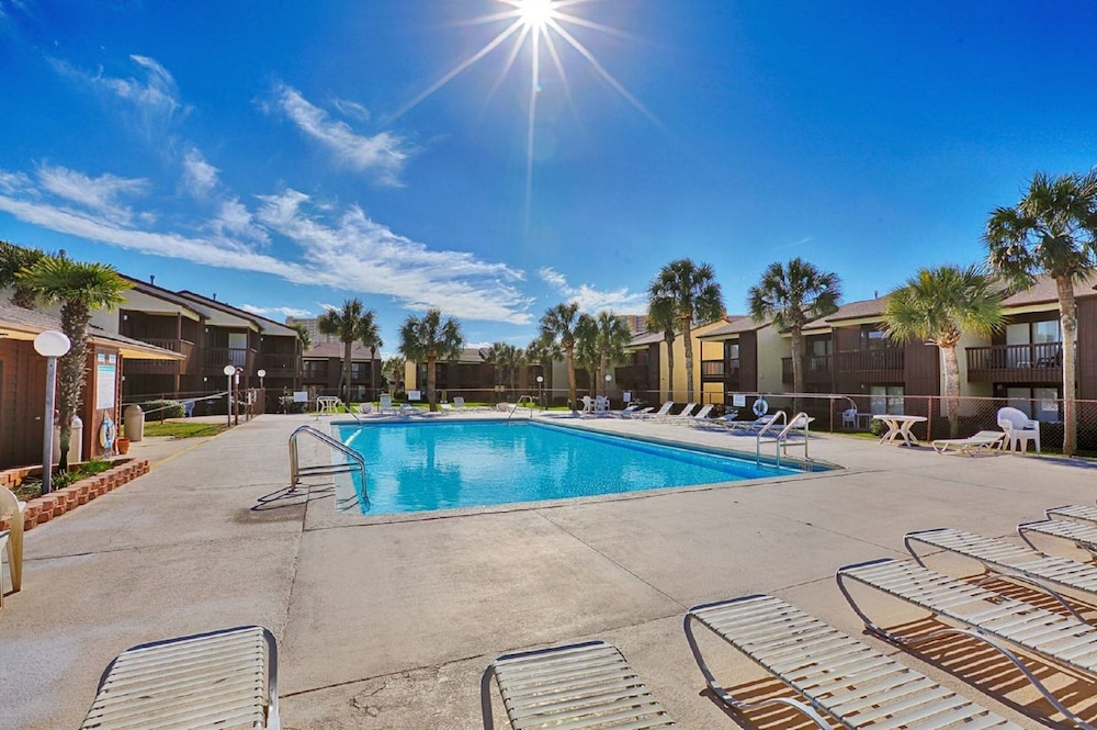 Beachwalk Resort by Panhandle Getaways - photo 18