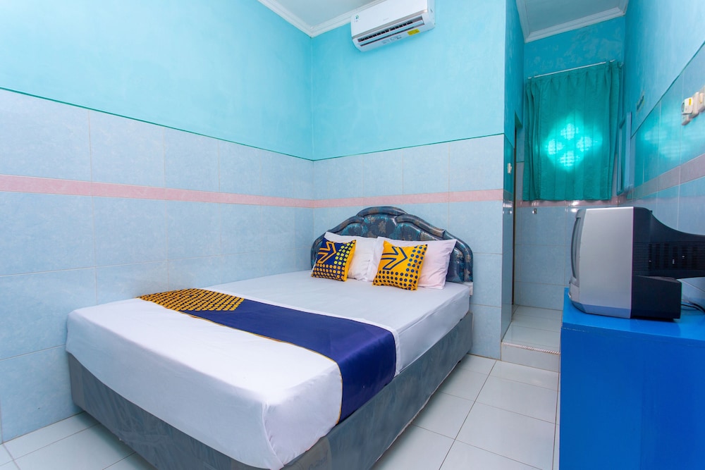 Hotel Budi by OYO Rooms in Purwokerto, Indonesia