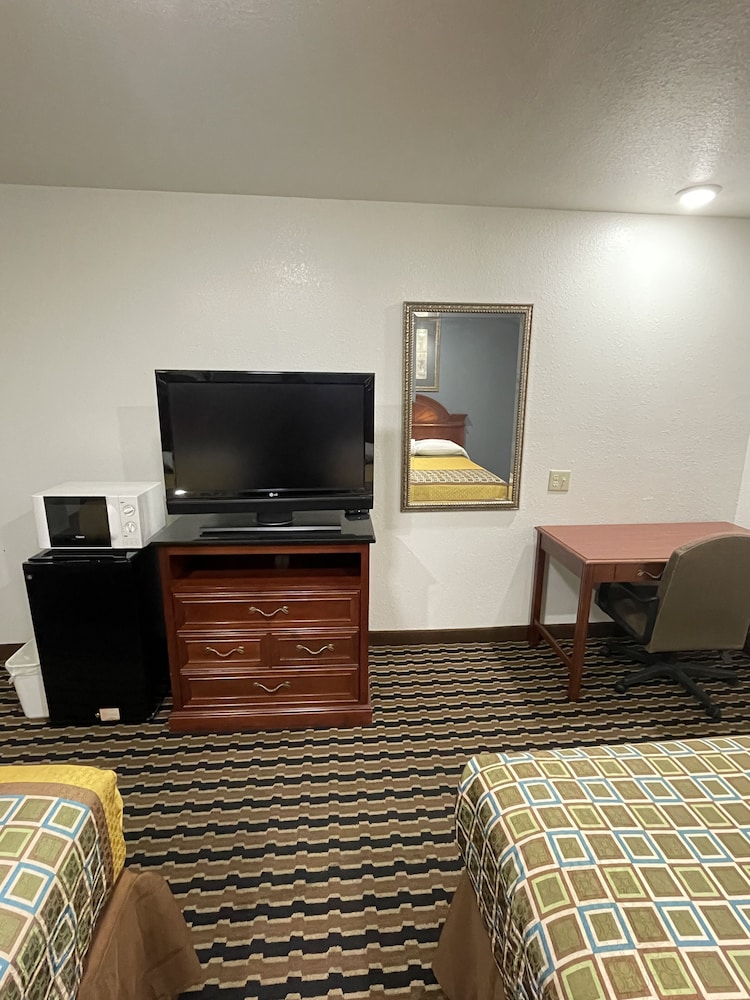 Sallisaw Inn - photo 16