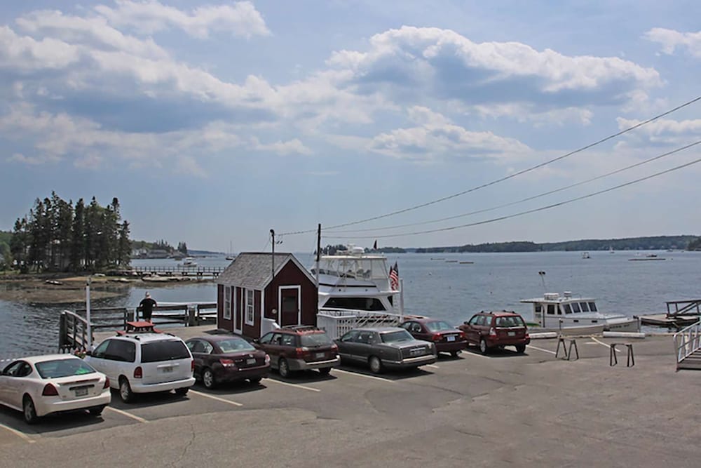 Tugboat Inn - photo 84