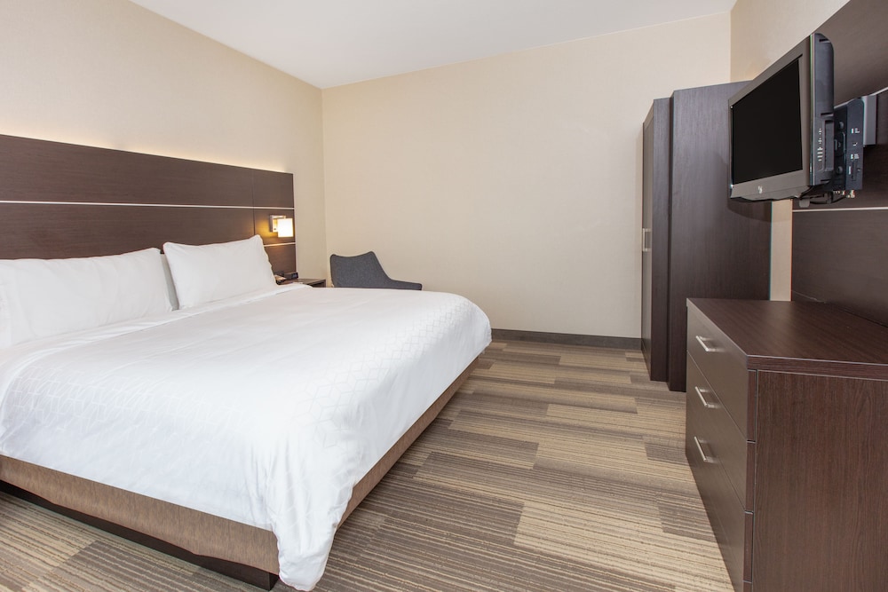 Holiday Inn Express Hotel & Suites Seaside Convention Center by IHG - photo 20