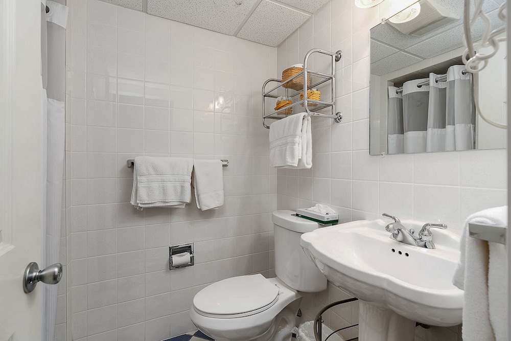 Towne Lyne Motel - photo 143