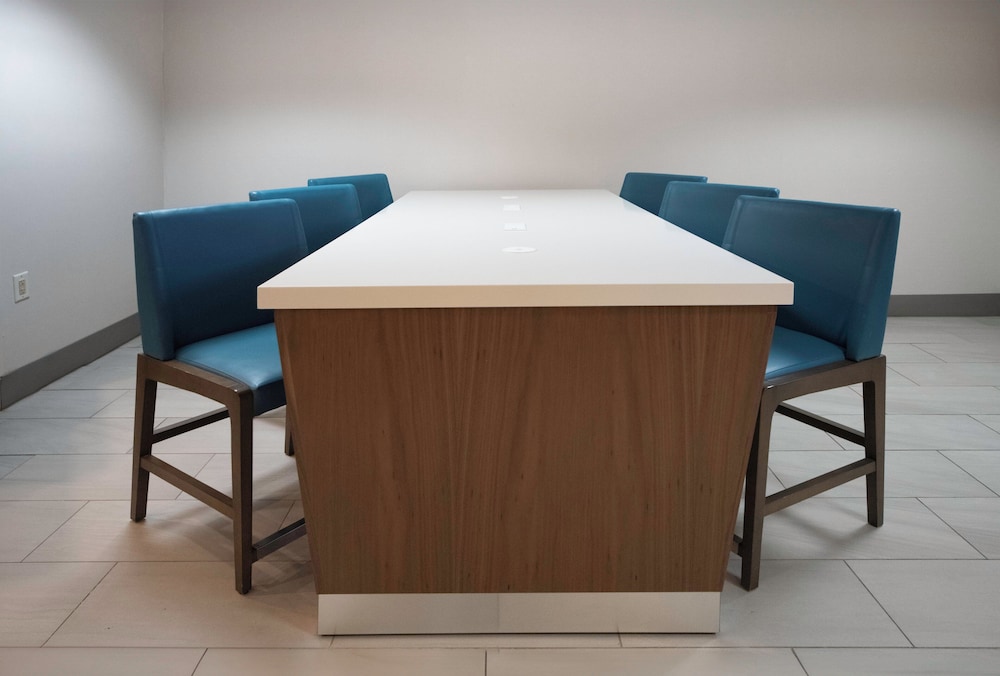 Holiday Inn Express Hotel & Suites Canyon by IHG - photo 72