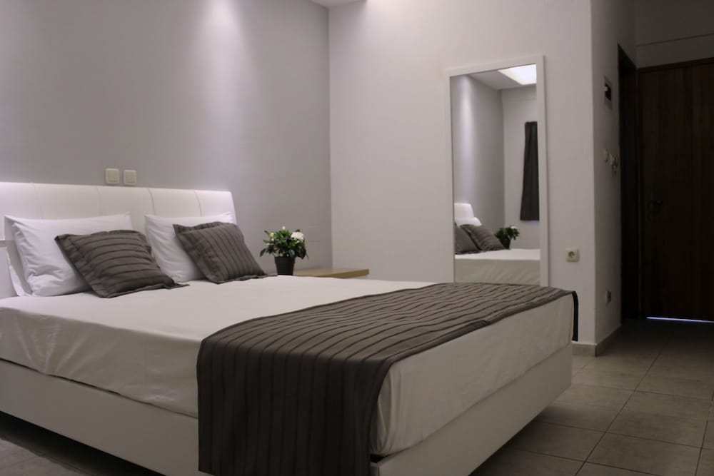 Zeus Hotel — Pyrgetos — photo 5