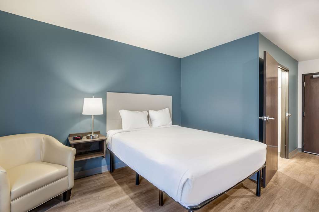 WoodSpring Suites Gurnee Chicago - photo 10