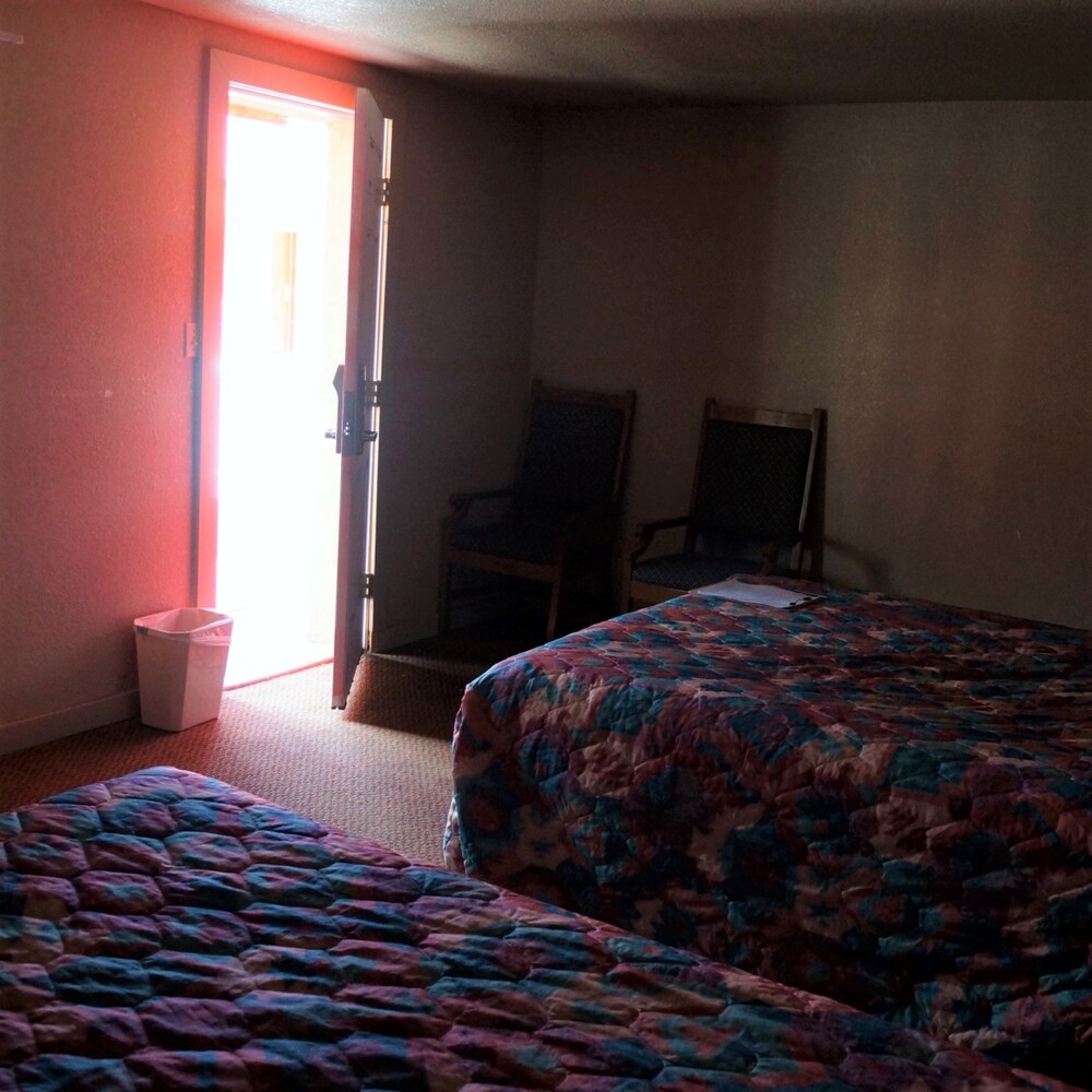White Mountain Motel - photo 19