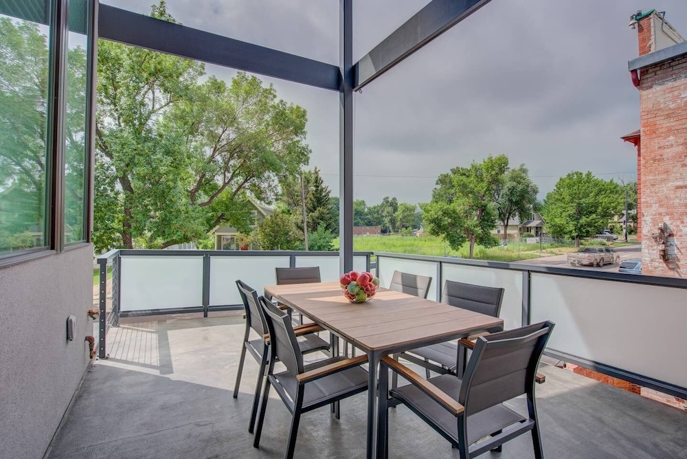 3BR Modern Marveldowntown Customprivate Balcony - photo 26