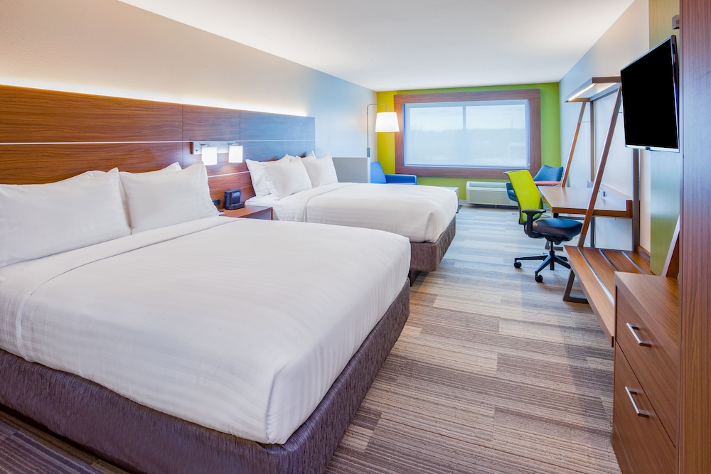 Holiday Inn Express & Suites Des Moines Downtown by IHG - photo 12