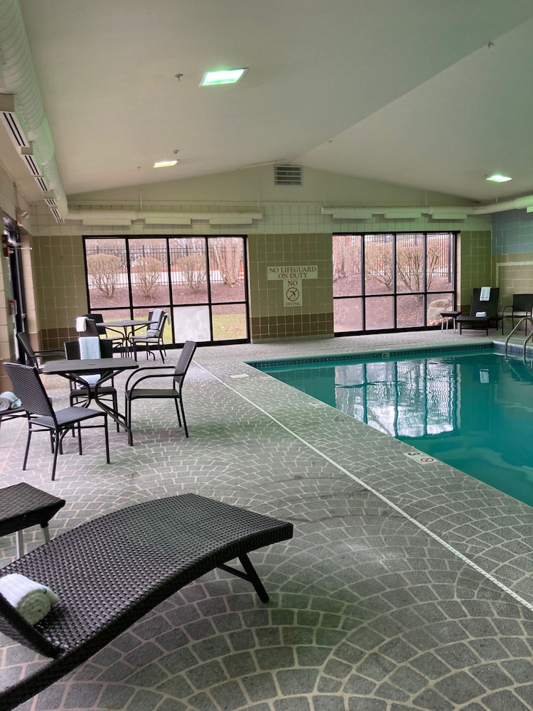 Holiday Inn Express Akron NW Fairlawn - photo 35