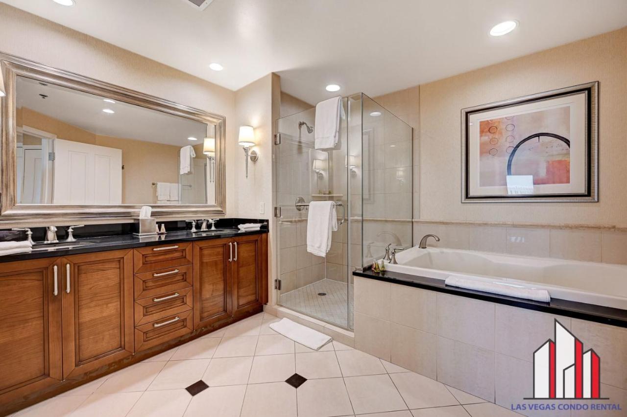 MGM Signature 29 617 Penthouse Studio F1 w Balcony