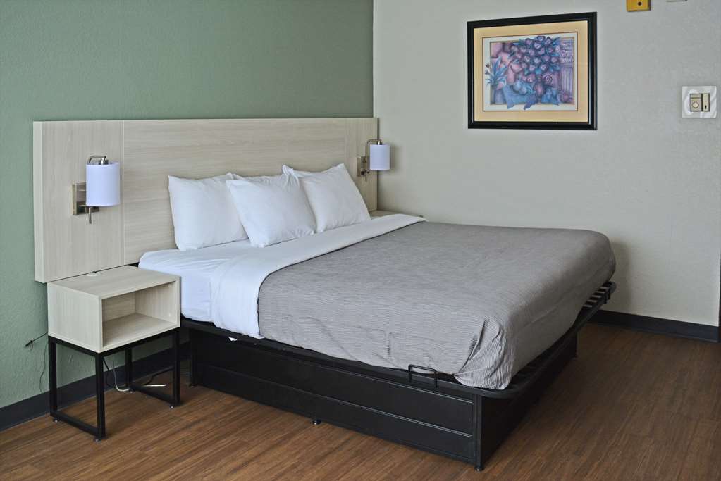 Quality Inn & Suites East Syracuse Carrier Circle - photo 15