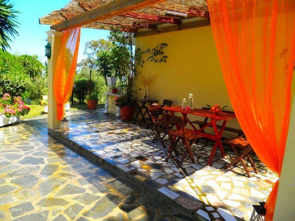 Veroniki Studios & Apartments