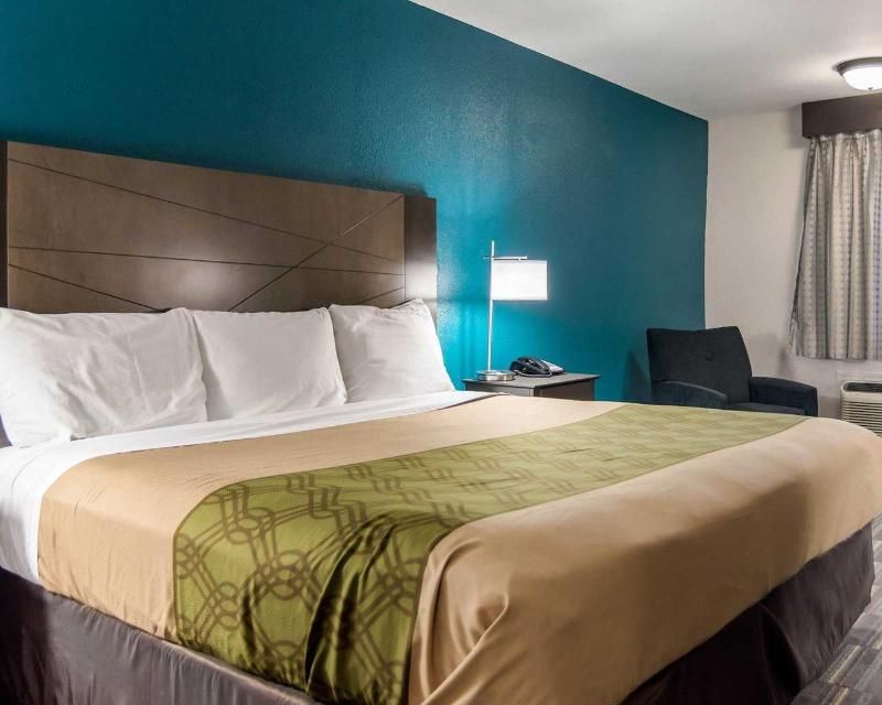 Econo Lodge Russellville I 40 - photo 2