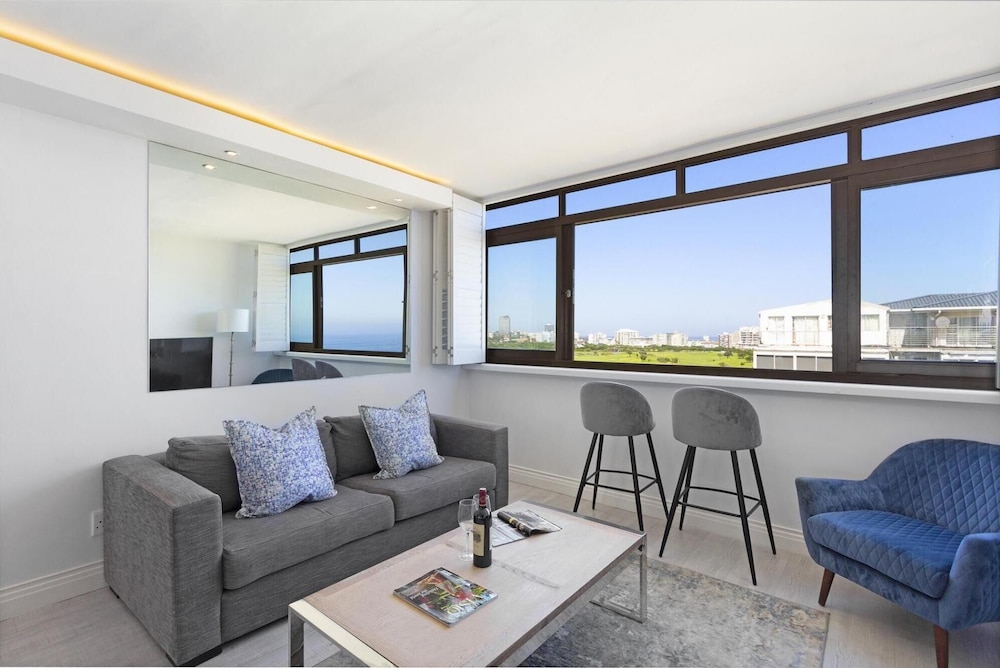Seahill Luxury Apartment Mouille Point Cape Town