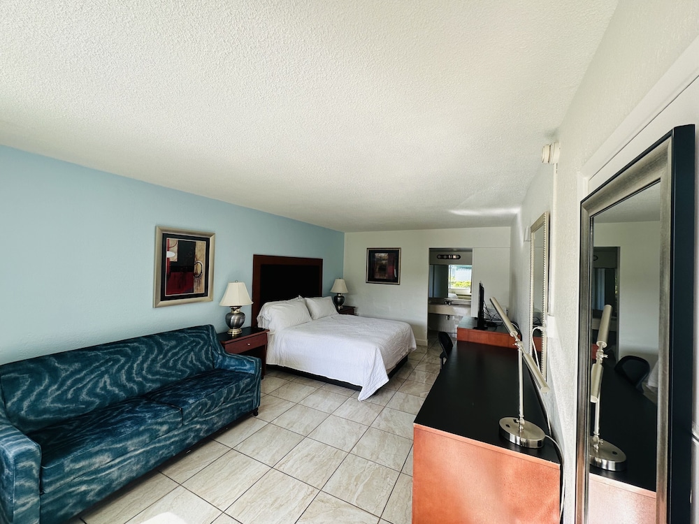 Boca Inn - photo 5