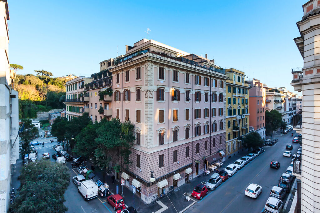 Residenza Romana — 4-Star Luxury Hotel in Rome, Italy