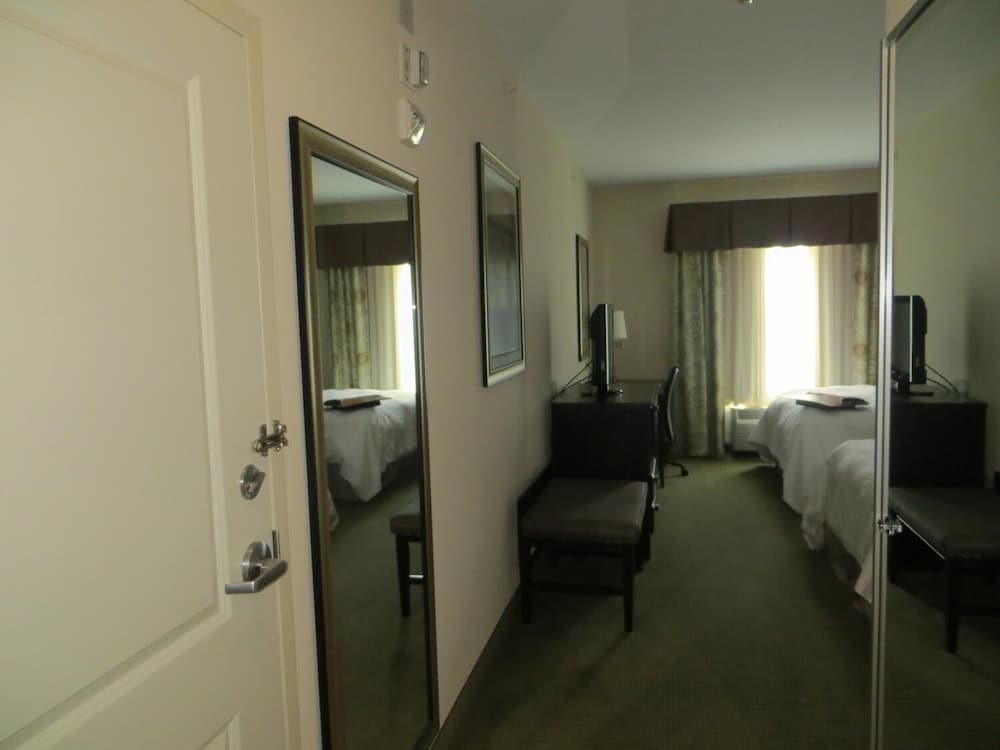 Hampton Inn La Grange - photo 4