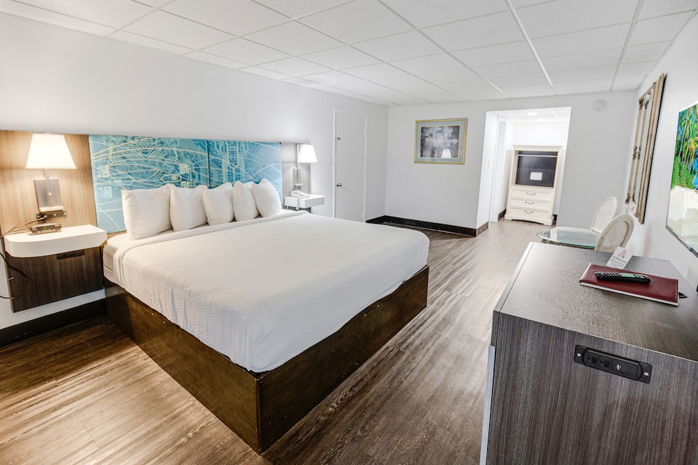 Tropical Seas Hotel - photo 12