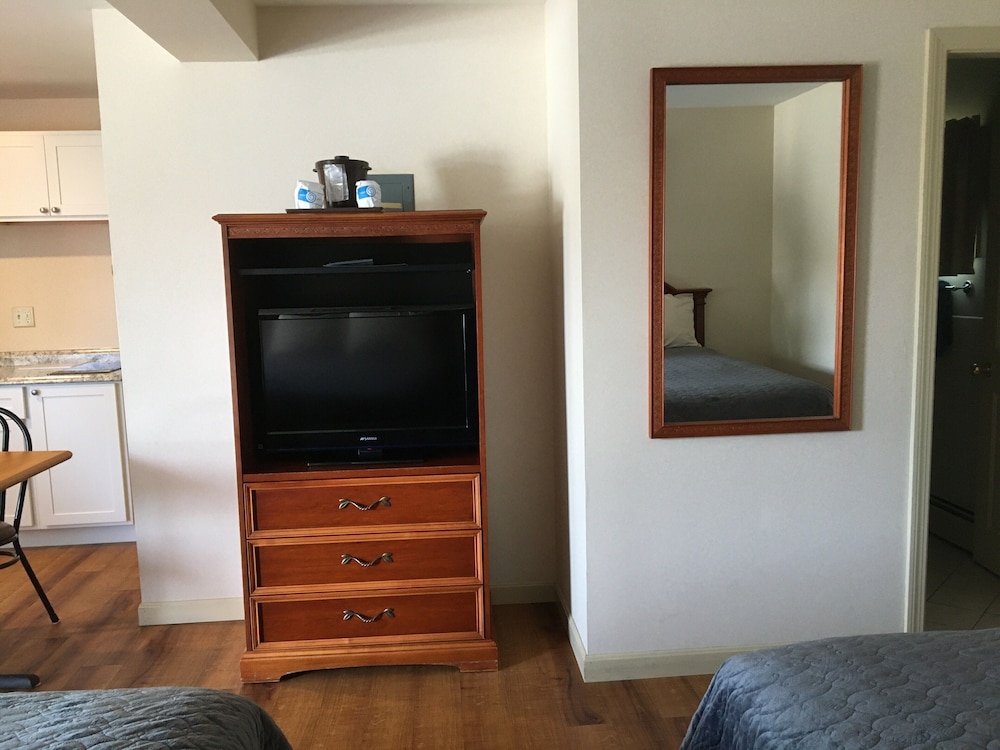 The Towne Motel - photo 32