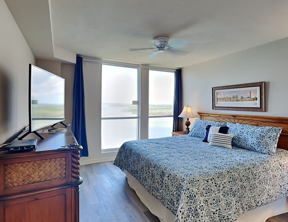 Lovers Key Resort by Distinctive Beach Rentals - photo 2