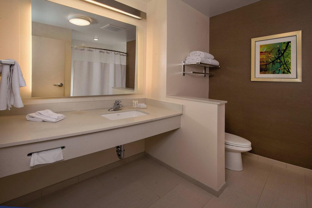 Fairfield Inn and Suites by Marriott Washington - photo 11