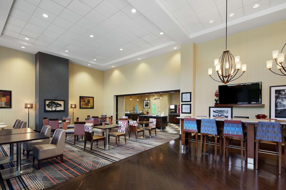 Hampton Inn & Suites Chicago Mt. Prospect - photo 27