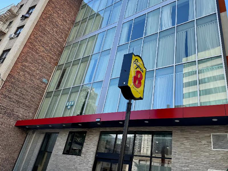 Super 8 by Wyndham Bronx Near Stadium - photo 2