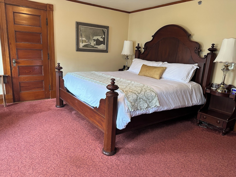 Meredith Inn - photo 8