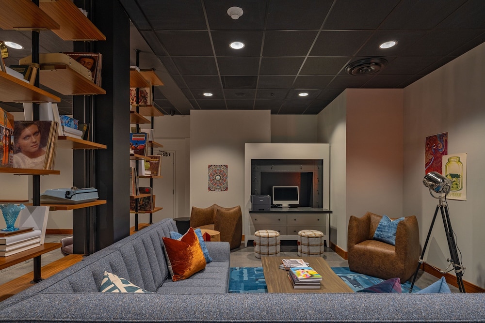 Moxy Phoenix Downtown — Phoenix — photo 4