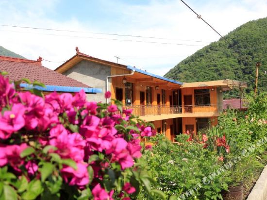 Hongyuxuan Hot Spring Resort in Luqiao, People's Republic of China