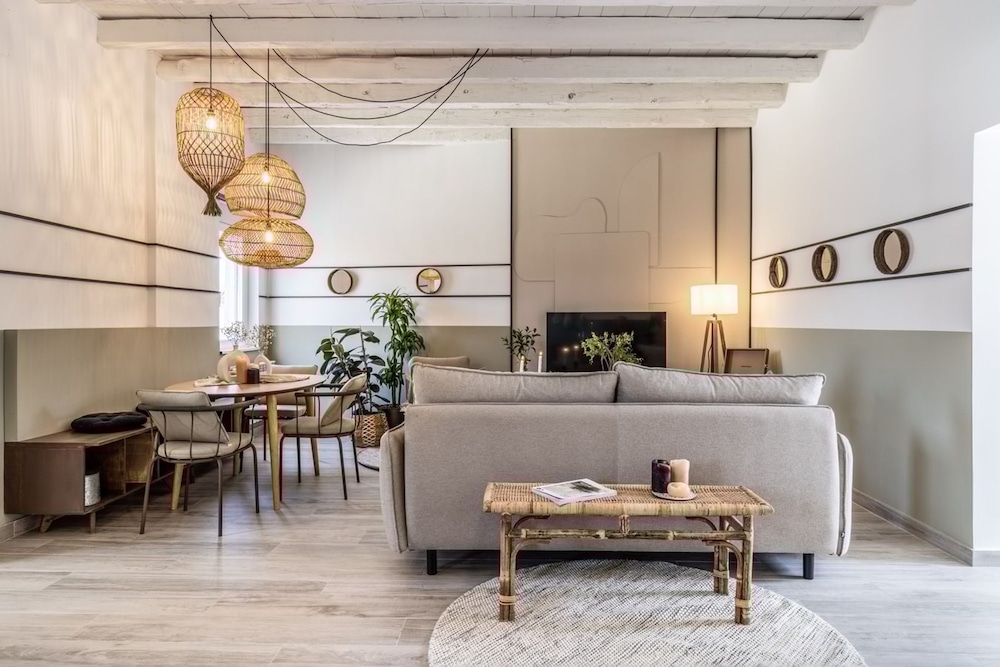 Melito 2 Bedrooms and Office in Justicia Madrid