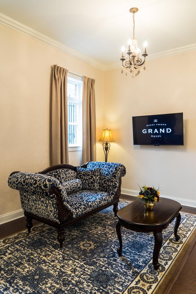 The Mount Vernon Grand Hotel - photo 20