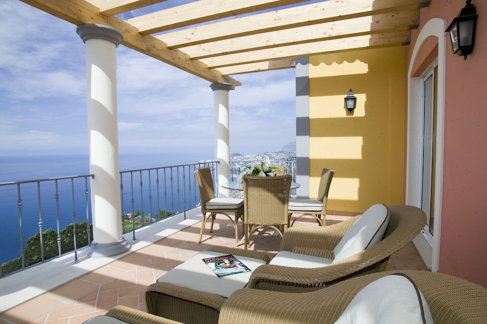 Dream Luxury Apartment Palheiro Village Funchal — 4-Star Luxury Hotel in Funchal, Portugal